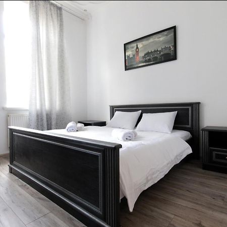 "Deluxe Apartments" K 44 - 1225 Lviv Dış mekan fotoğraf